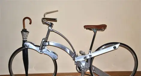 Дизайнер създаде велосипед, който се сгъва до размерите на чадър /снимки и видео/ 