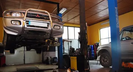 Съд спаси автосервиз от престараване на данъчните