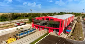 9 електрически локомотива на „Експрес Сервиз“ сменят 50-годишни дизели в най-големите жп депа