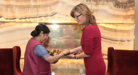 Захариева: Български визи ще се издават в 15 града в Индия Захариева: Български визи ще се издават в 15 града в Индия