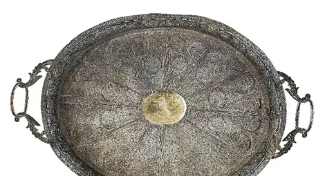 Дареният от Русе поднос на Батенберг се връща в България