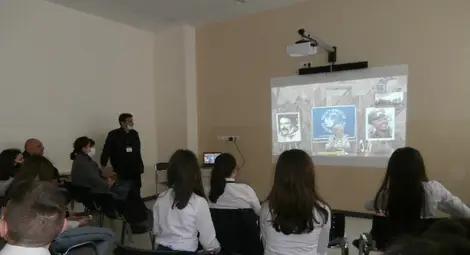 Ученици разговаряха с български  и руски космонавти във видеомост