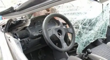 Младеж с БМВ се метна в река Места, починал е на място