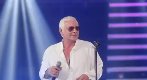 Стенли се разгони, налита на дупета