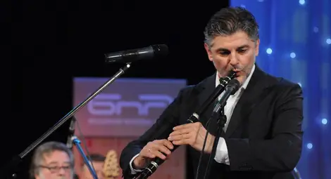 Теодосий Спасов и млади симфоници от Берн стартират петата „Алегра“ Теодосий Спасов и млади симфоници от Берн стартират петата „Алегра“