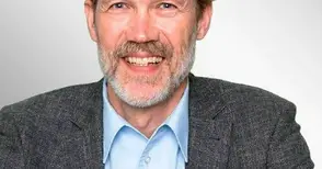 „Медика“ започва дългосрочно сътрудничество с водещия немски хирург д-р Бернхард Хюгел