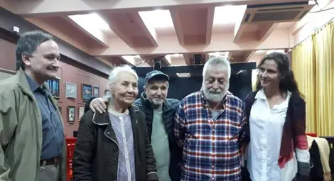 Русенски поети направиха лирично отклонение в театрален празник