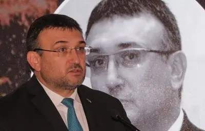 Младен Маринов: Служителят на НСО е бил сам по време на катастрофата