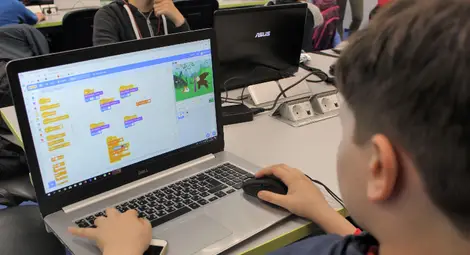 Още три дни учениците от Русе кандидатстват за безплатно обучение по програмиране Още три дни учениците от Русе кандидатстват за безплатно обучение по програмиране