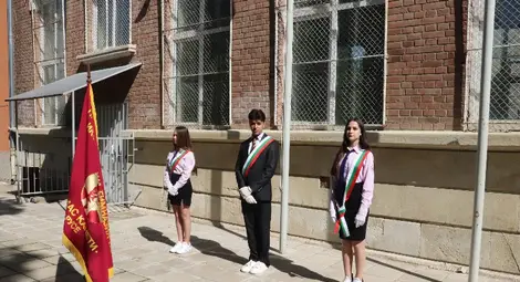 Първокласниците на 15 септември в Русе и областта с около паралелка и половина по-малко от миналата година