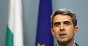 Президентът Плевнелиев реже лентата на новия завод на „Витте аутомотив“