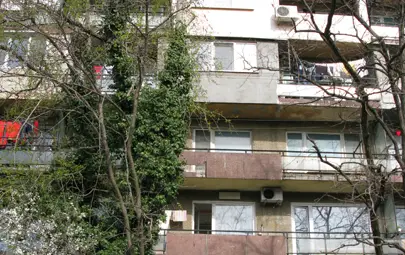 Неописуема трагедия в "Здравец Изток" - 12 годишно момче скочи от 6 етаж и почина