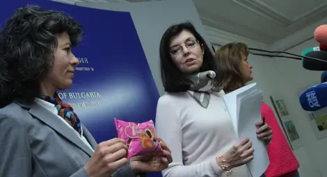 Ученик откри фекалии от мишки в безплатната си закуска