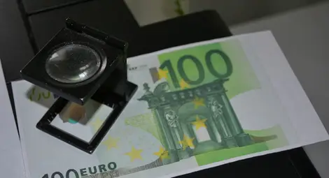 Разкриха печатница за фалшиви пари в София