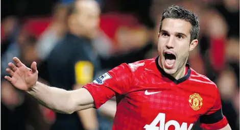 Ван Перси се завръща в игра за Юнайтед