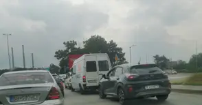 Работещ в индустриална зона „Тегра“: Пътуването е ужасно, 40 минути стоях в задръстване