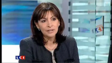 Париж за първи път в историята ще има за кмет жена