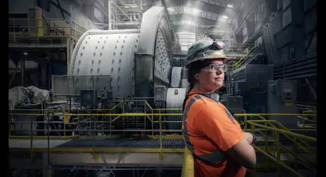 12 жени, доказали, че няма мъжки професии