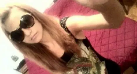 Тийнейджърка изчезна на студентския празник, издирват я