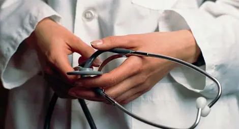 Още 5 лечебни заведения с право да обучават студенти