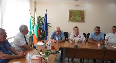 13 улици ще бъдат ремонтирани в Две могили и Батишница,  започва строеж на голям соларен парк