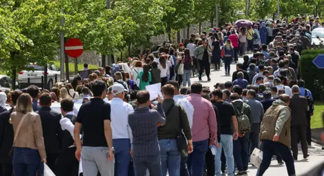 Край на гласуването в Турция, избирателите масово участваха във вота