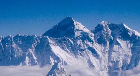 Разказ на оцелял от лавината: Еверест не иска повече алпинисти 