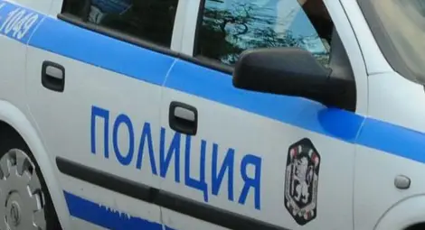 Наркоман намушка в корема с нож момиче в Разград