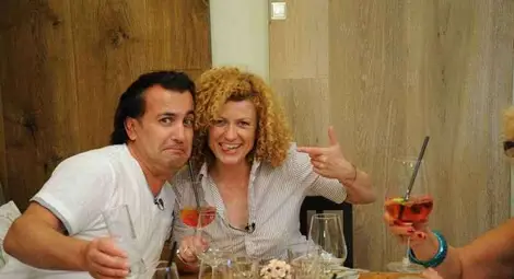 Звезди пеят специална песен в пет различни стила за финала на "Черешката на тортата" /галерия/