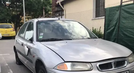 Правят нормативни промени, за да разчистят улиците и от зарязани коли на гастарбайтери