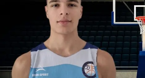 Талантлив баскетболист от Търговище избра да бележи кошове за Русе