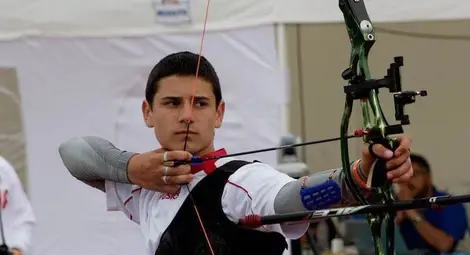 Иван Банчев е голямата надежда на българската стрелба с лък.