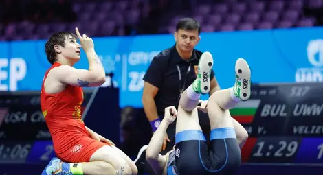 Магамаев отстъпи бронза с бой, Юлияна Янева тушира рускиня