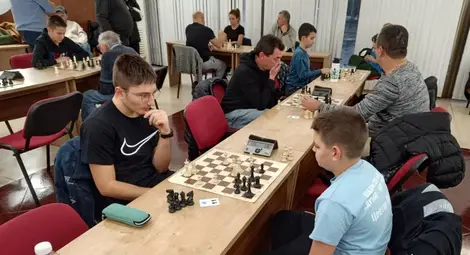 6 точки и премия от 400 лева за шампиона по шах Бъркашки