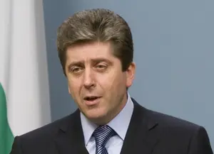 Първанов поиска оставките на петима министри