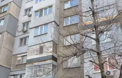 Мъж е заклан в апартамента му в Русе