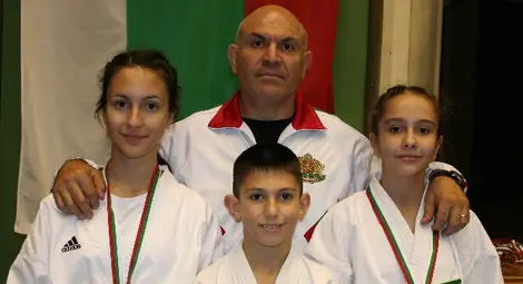 Злато и сребро за каратето в &bdquo;Приста&ldquo;