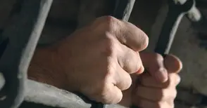 Задържан за опит за убийство моли съда да го остави на мира