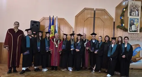 Първите петнадесет българи в Тараклия получиха дипломи от Русенския университет