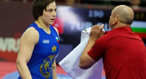 Янева и Вангелов загубиха борби за бронза във Варшава Янева и Вангелов загубиха борби за бронза във Варшава