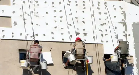 Четири блока с договори за безплатно саниране