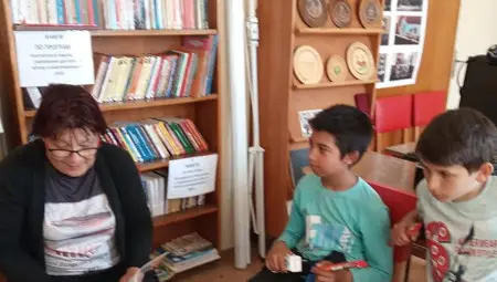 Ново попълнение от десет млади читатели влезе в библиотеката в Караманово Ново попълнение от десет млади читатели влезе в библиотеката в Караманово