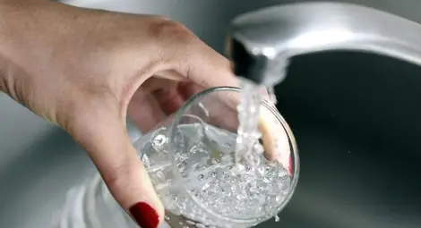 Улица в Русе и 10 села със завишени химични показатели в питейната вода