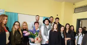 Поетите от Сребърния век впечатлиха ученици от четири русенски гимназии