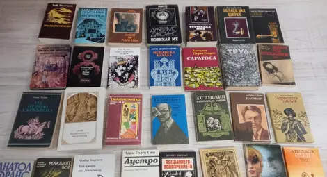 Трима дарители обогатиха библиотеката в Долна Студена