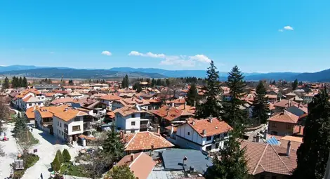 От 19 часа утре отменят карантината на Банско