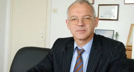 Проблем! Няма достатъчно хора за 4-дневна работна седмица Проблем! Няма достатъчно хора за 4-дневна работна седмица