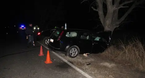 Двама души в реанимация, още петима в болница след катастрофа заради повреден фар Двама души в реанимация, още петима в болница след катастрофа заради повреден фар