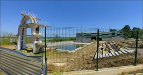 Строителят на плувния комплекс  вече е получил над 10 милиона лева