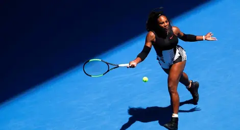 Серина Уилямс започна с бърза победа над Бенчич